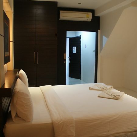 New International Guest House Patong ภายนอก รูปภาพ